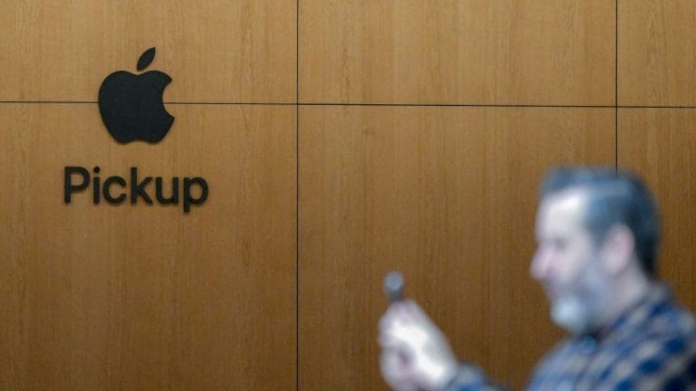 Even with a $3,000 price tag, Apple is set to wow with its VR-AR headset