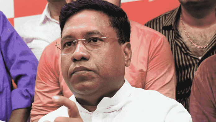 HAM's Santosh Kumar Suman addressing a press conference in Patna after he submitted his resignation | ANI