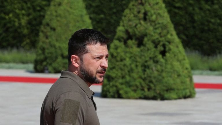 Zelenskyy says Ukraine ready for NATO military alliance as he joins European leaders in Moldova