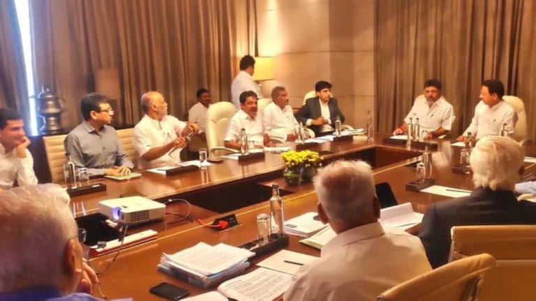 Karnataka govt run from 10 Janpath? Congress-BJP row over Surjewala’s presence at ‘official meeting’