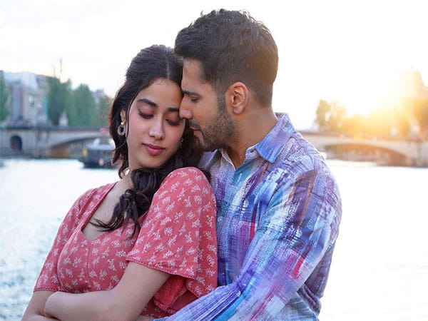 'Bawaal': Varun Dhawan, Janhvi Kapoor's romantic track 'Tumhe Kitna Pyaar Karte' video song out