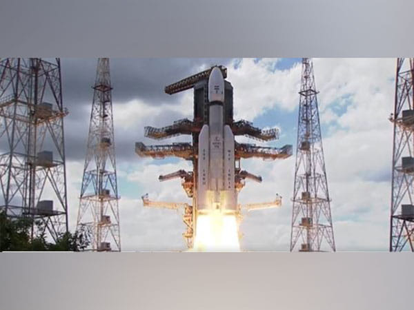Greetings pour in from all over the world on India's successful Chandrayaan-3 launch