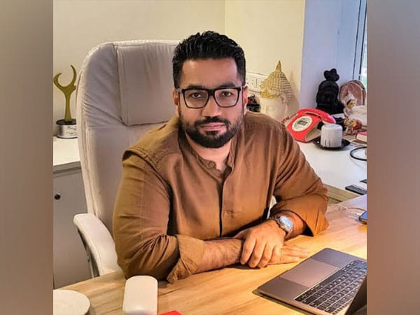 iCubesWire launches India Influencer Conclave with Chetan Bhagat & Mandira Bedi as Keynote Speakers