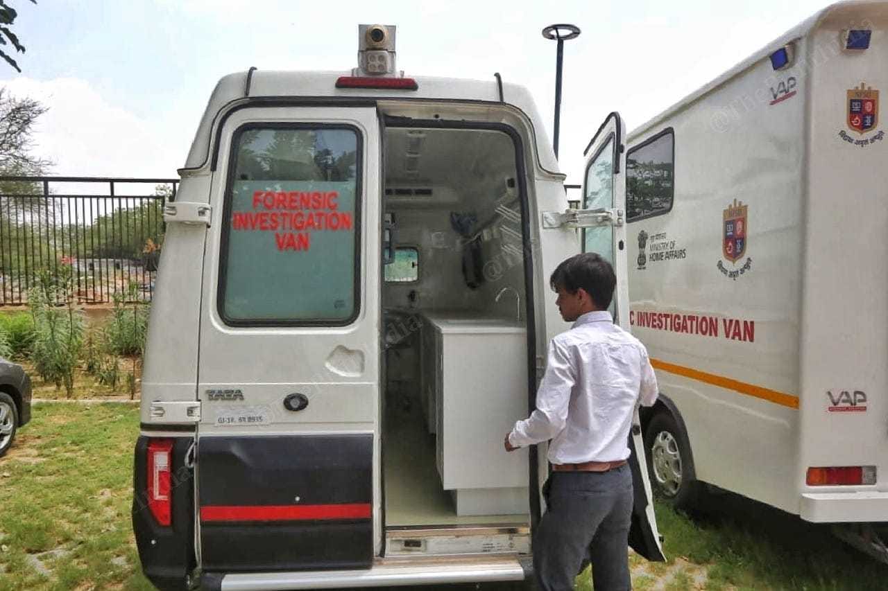 A forensic investigation van | Praveen Jain | ThePrint