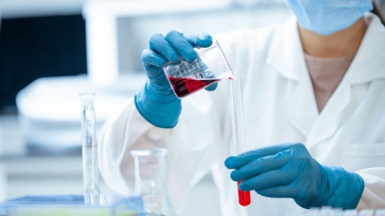 Alzheimer’s can be diagnosed as early as 30—and symptoms aren’t what you’d expect