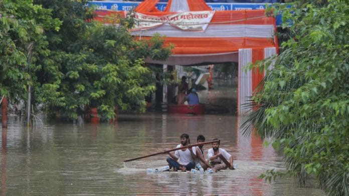 Waterlogging near Yamuna Bazar on 17 July | Suraj Singh Bisht | ThePrint