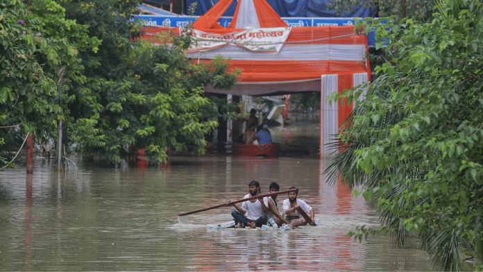 Waterlogging near Yamuna Bazar on Monday | Siraj Singh Bisht | ThePrint