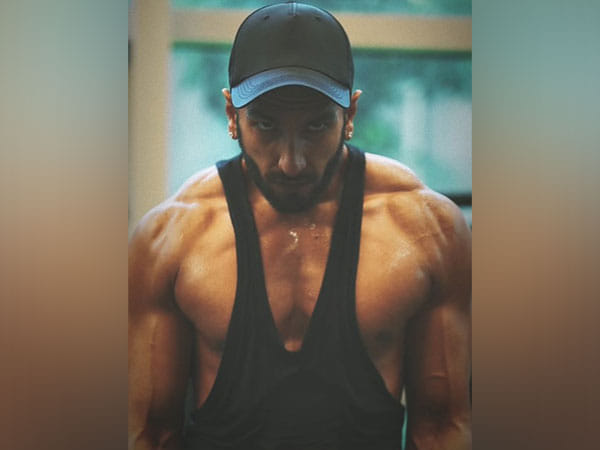  Ranveer Singh looks all pumped in new gym picture