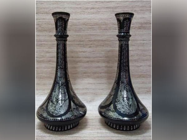 PM Modi gifts Bidri work pair of 'Surahi' to South African President Cyril Ramaphosa