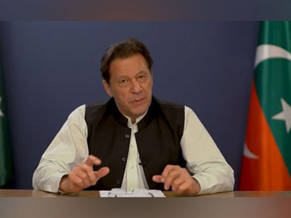 Pakistan: Court dismisses murder charges against Imran Khan