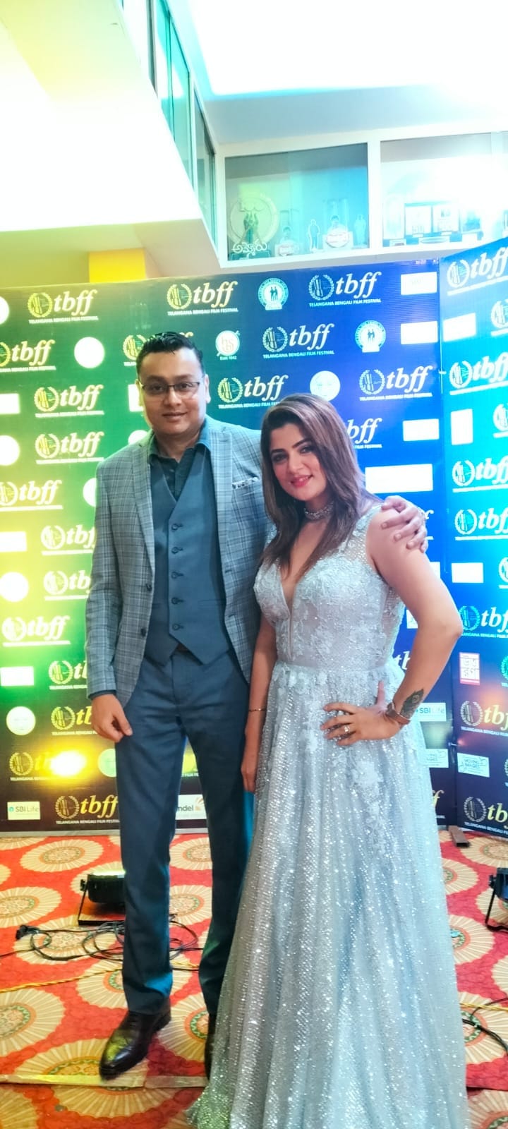 Subhrajit Mitra with Srabanti Chatterjee | Special arrangement