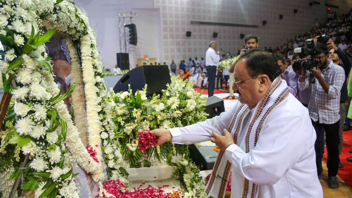 BJP president JP Nadda pays his respects | Photo by Suraj Singh Bisht, ThePrint