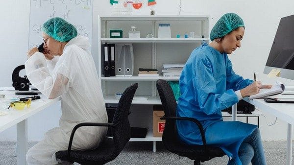 Study reveals why men, wealthy people are more likely to develop skin cancer