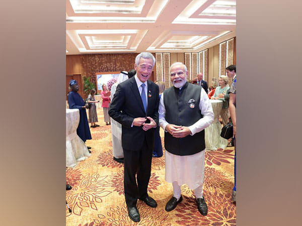 G20: PM Modi interacts with Singapore counterpart Lee Hsien Loong, discusses bilateral ties