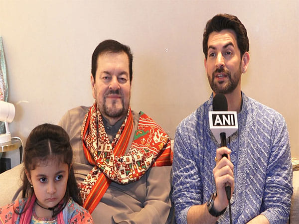 Neil Nitin Mukesh celebrates Ganesh Chaturthi with familly at Mumbai home