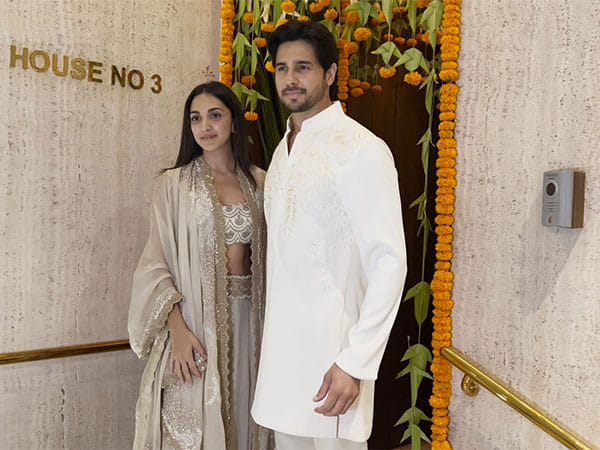 Sidharth, Kiara ace ethnic fashion game on Day 1 of Ganesh Chaturthi