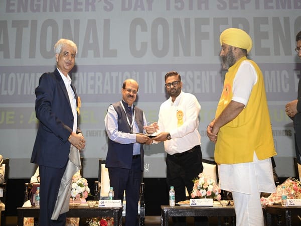 AIMO organizes a national conference on ‘Employment Generation in Present Economic Environment 