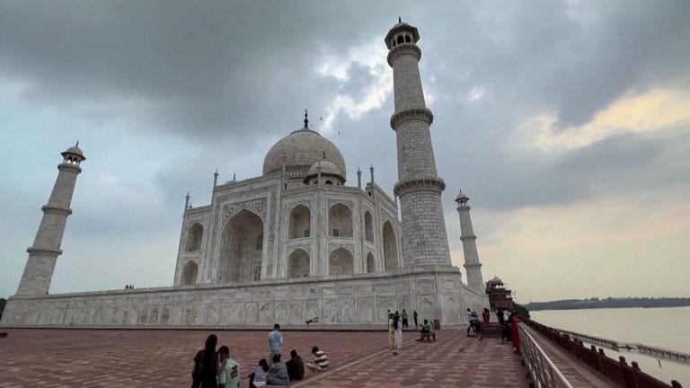 Monumental step: Rickety stairs to the Taj’s main mausoleum to be replaced with Sal wood & steel