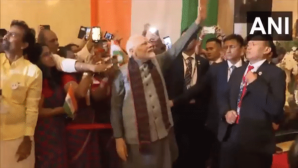 PM Modi gets rousing welcome from Indian diaspora in Indonesia