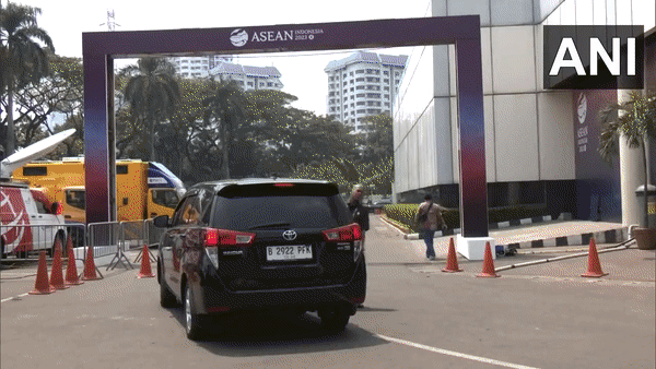 Jakarta decks up for ASEAN-India, East Asia Summits, PM Modi scheduled to depart today