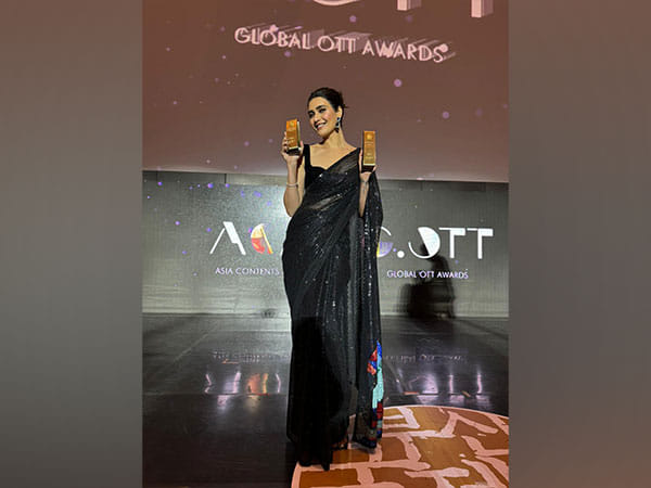 Karishma wins Best Lead Actress for work in Hansal Mehta's 'Scoop' at Busan Film Festival