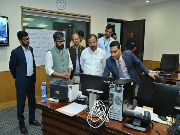 Operation Ajay: MoS Muraleedharan visits MEA's control room set in Delhi 