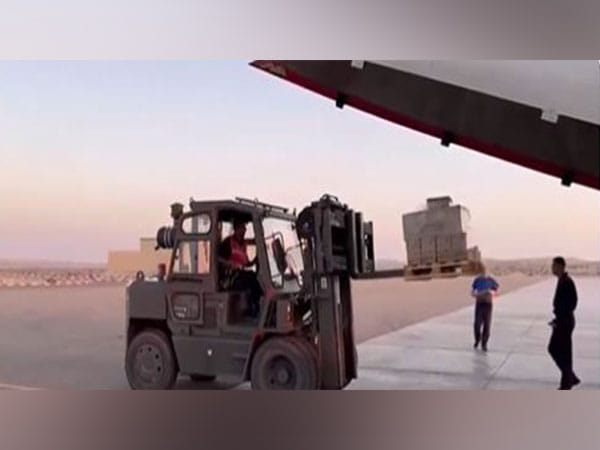 Russia delivers 27 tonnes of food supplies for people in Gaza 