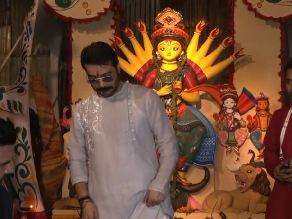 Prosenjit Chatterjee offers prayers at Durga Puja pandal in Kolkata