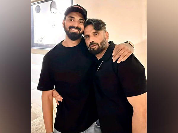 Suniel Shetty twins with son-in-law KL Rahul in new picture, Athiya Shetty reacts