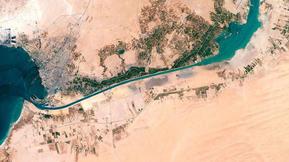 Southern part of Suez Canal in Egypt, as viewed from Hodoyoshi satellite | Commons