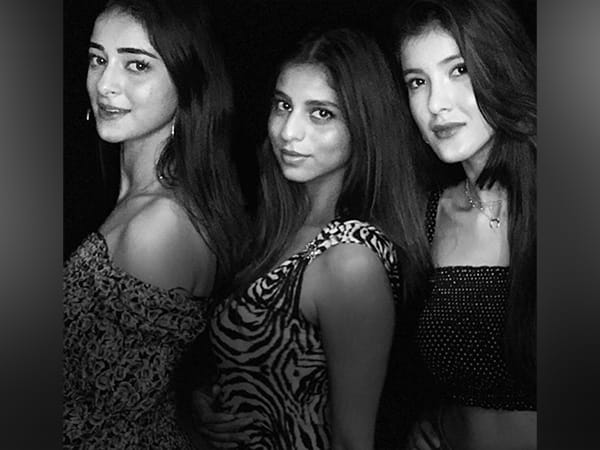 Shanaya Kapoor receives adorable birthday wishes from BFFs Suhana, Ananya 