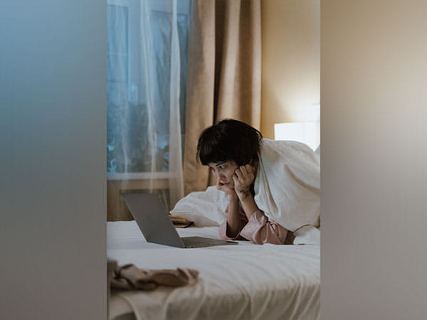 Poetry can help people deal with feelings of loneliness: Study