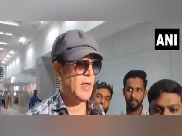 Aditya Pancholi snapped in Ahmedabad ahead of World Cup final