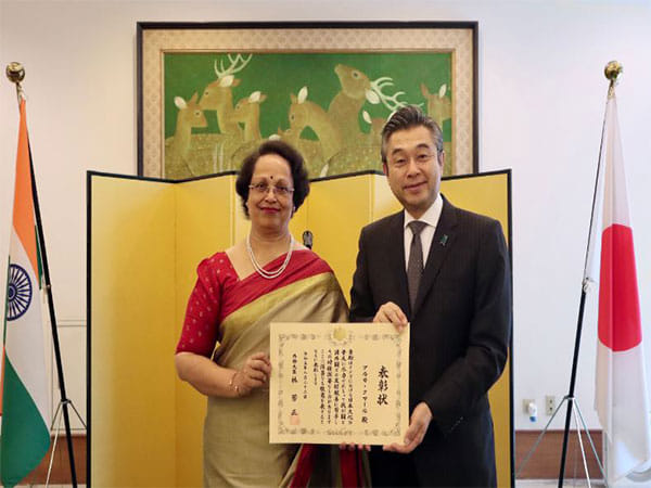 Japan's envoy confers Foreign Minister's Commendation 2023 to Dr Alka Kumar