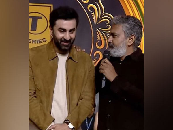 Ranbir Kapoor touches SS Rajamouli's feet at 'Animal' pre-release event in Hyderabad