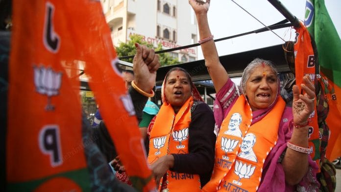Women at BJP office shout slogans | Photo: Manisha Mondal, ThePrint