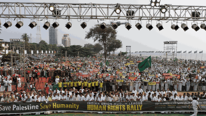 The IUML rally that Congress MP Shashi Tharoor also attended, a day before the controversial rally, in Kozhikode, 26 October | IUML