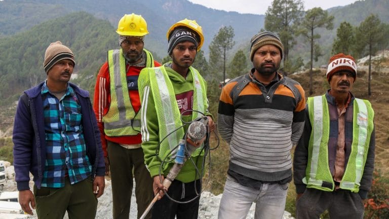 After machines fail, ‘rat miners’ to help rescue 41 men trapped in Uttarkashi tunnel