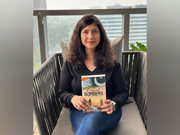 Beyond Borders - first of its kind, Bharat Pakistan Love Story piques reader's interest