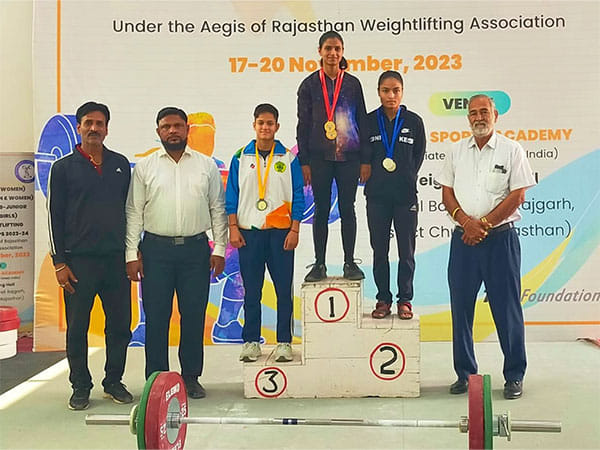 ITM University's Humanshi Gurjar Shines with Double Gold at Rajasthan State Level Weightlifting Competition