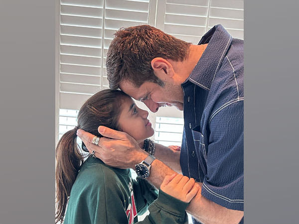 Fardeen Khan shares adorable pictures of his daughter on her 10th birthday 