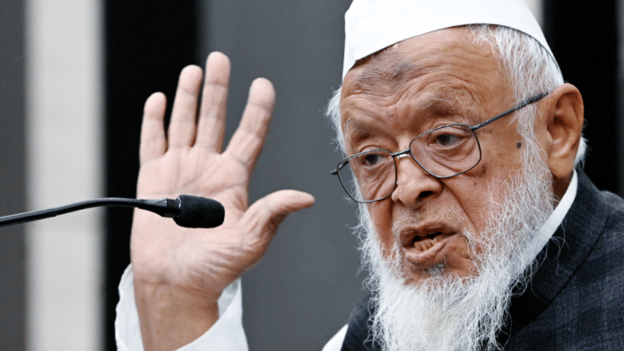 Jamiat Ulama-I-Hind president Maulana Syed Arshad Madani addresses a conference at the Constitution Club of India in New Delhi | ANI