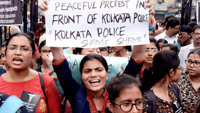 Doctors protest the assault on medical professionals over alleged medical negligence in Kolkata | ANI