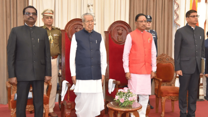 Chhattisgarh Governor Biswabhusan Harichandan and Chief Minister Vishnu Deo Sai at the swearing-in ceremony at the Raj Bhavan | Pic credit: X/@GovernorCG