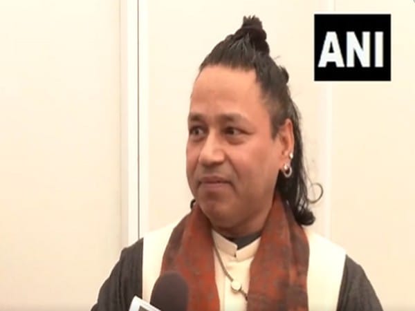 Main Atal Hoon': Kailash Kher lends his voice to 'Hindu Tan-Man' song