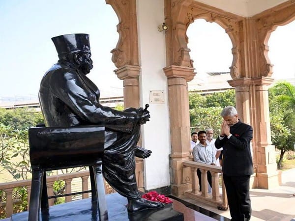 EAM Jaishankar visits Smriti Mandir in Nagpur, pays tribute to RSS founder KB Hedgewar