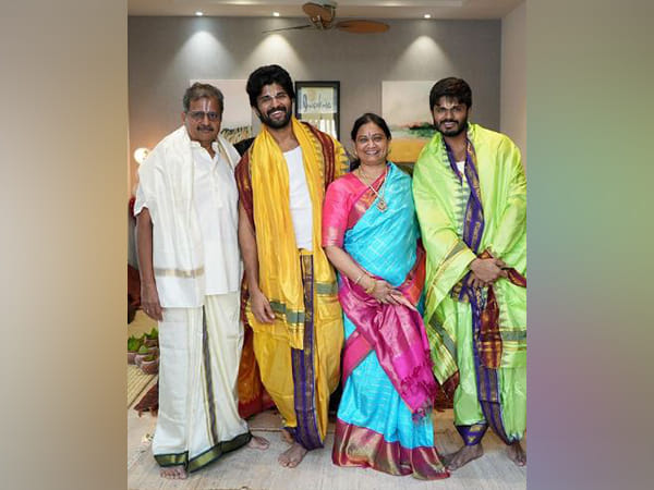 Vijay Deverakonda shares family pictures on occasion of Sankranthi