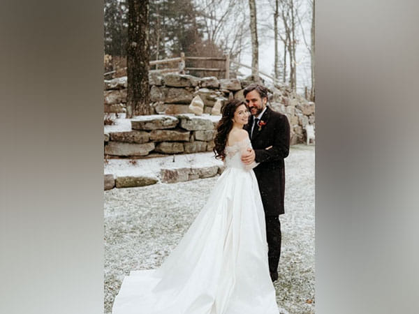 'How I Met Your Mother' star Josh Radnor is now married