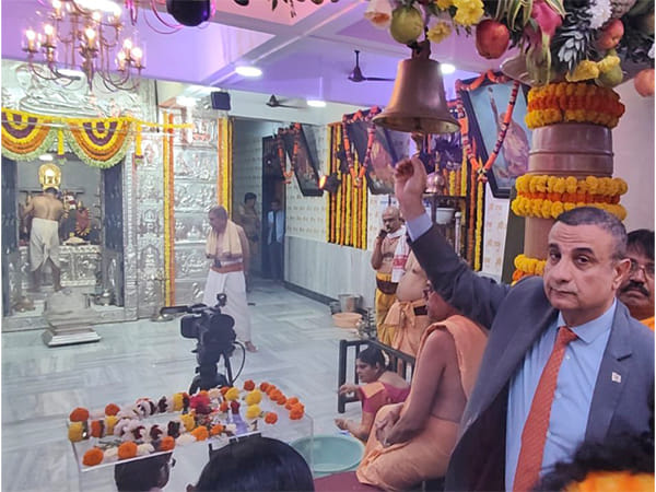 Israeli Consul General to Mumbai visits Shree Ram Mandir in Mumbai's Wadala; looks forward to visiting Ayodhya 