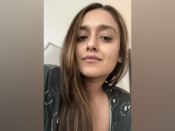 Ileana D'Cruz shares no-makeup selfie, reveals reason behind her 